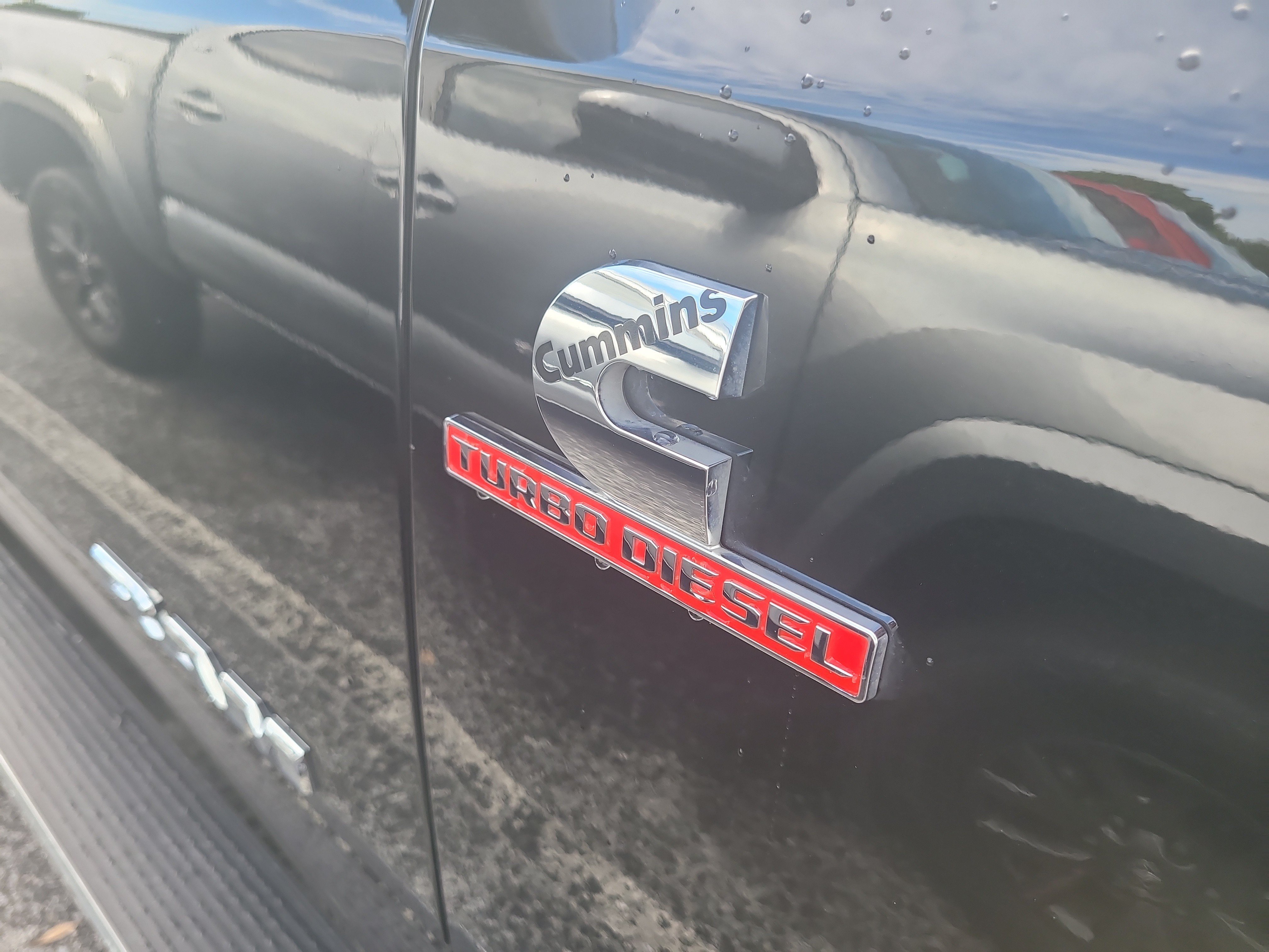Used 2024 RAM 2500 Laramie w/ Sport Appearance Package AWD/4WD image 9
