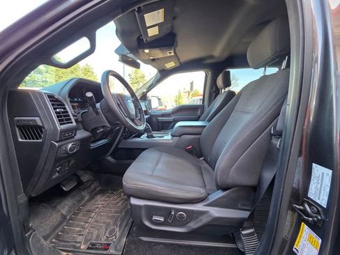 Used 2018 Ford F150 XLT w/ Equipment Group 302A Luxury AWD/4WD image 10
