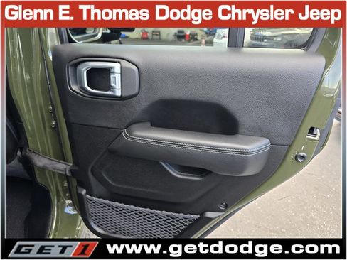 Used 2023 Jeep Wrangler Sahara image 32