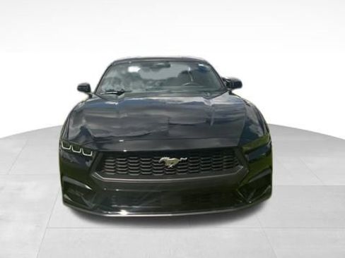 Used 2025 Ford Mustang Premium image 2