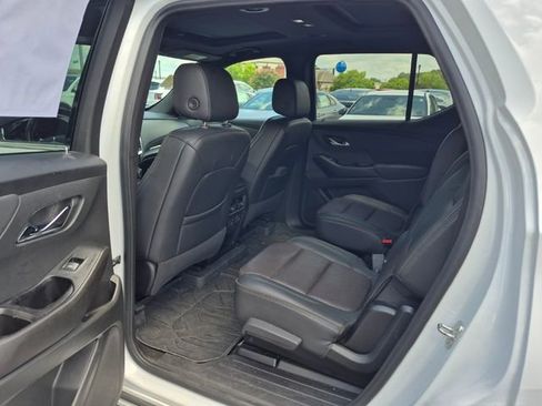 Used 2023 Chevrolet Traverse High Country AWD/4WD image 12