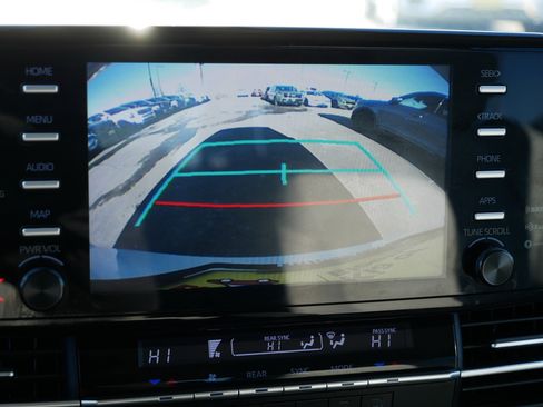 Used 2021 Toyota Sienna LE image 27