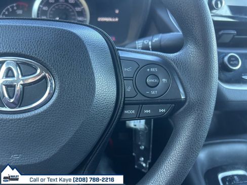 Used 2020 Toyota Corolla LE image 19