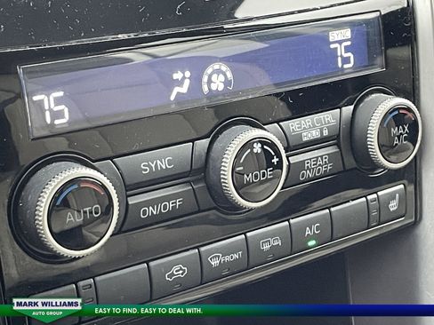 Used 2022 Subaru Ascent Premium w/ Convenience Package image 23