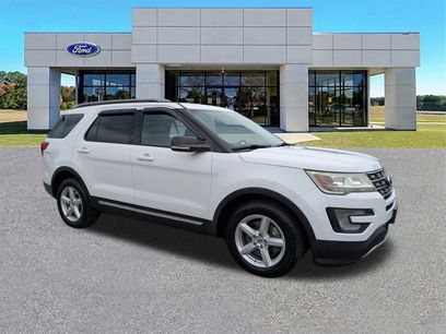 Used 2017 Ford Explorer XLT