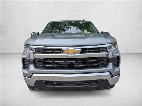 Used 2025 Chevrolet Silverado 1500 LT AWD/4WD image 2