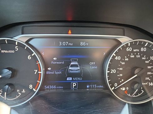 Used 2024 Nissan Altima 2.5 SR FWD image 37