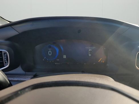 Used 2020 Ford Explorer Platinum w/ Premium Technology Package image 13