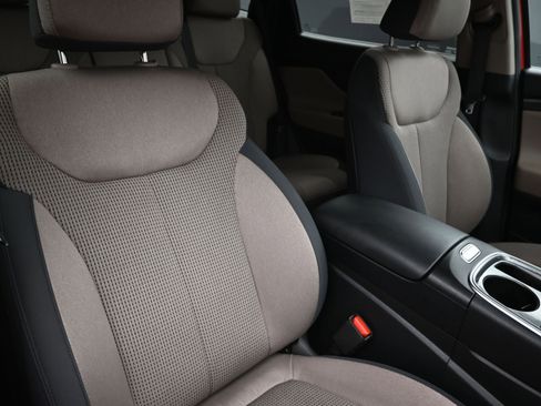 Used 2022 Hyundai Santa Fe SEL image 16