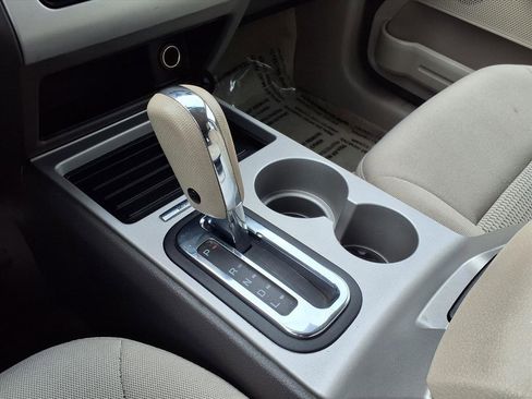 Used 2010 Ford Edge SE image 19