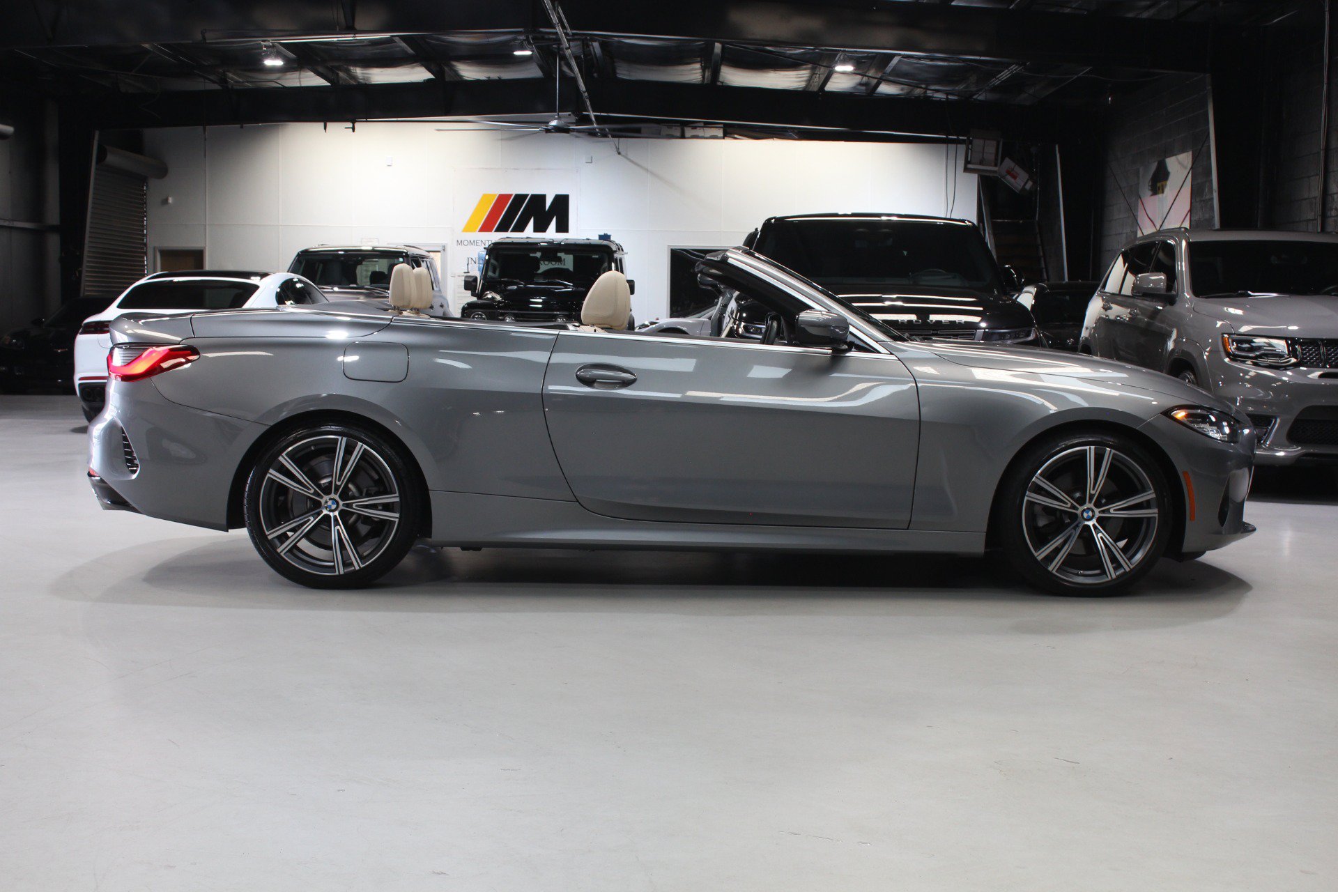 Used 2024 BMW 430i Convertible w/ Premium Package RWD image 24