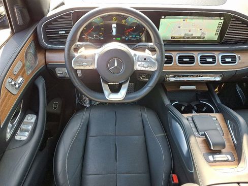 Certified 2023 Mercedes-Benz GLS 450 4MATIC image 11