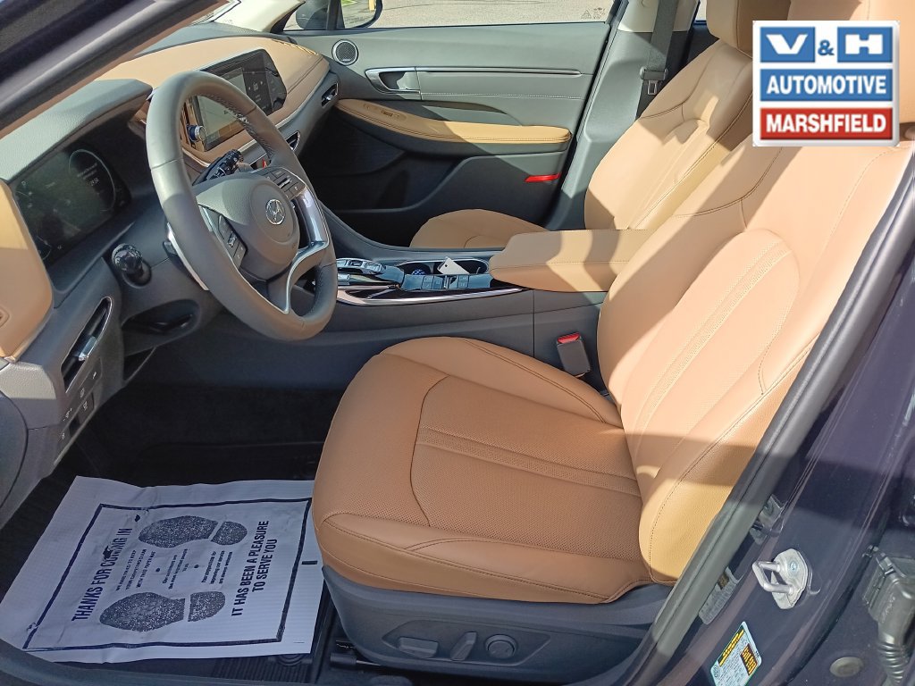 Used 2023 Hyundai Sonata Limited w/ Cargo Package FWD image 23