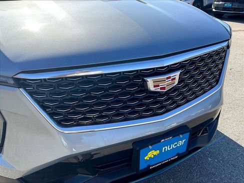 Used 2025 Cadillac XT4 Premium Luxury image 28