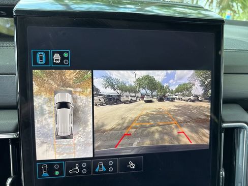 Used 2025 GMC Yukon Denali AWD/4WD image 68