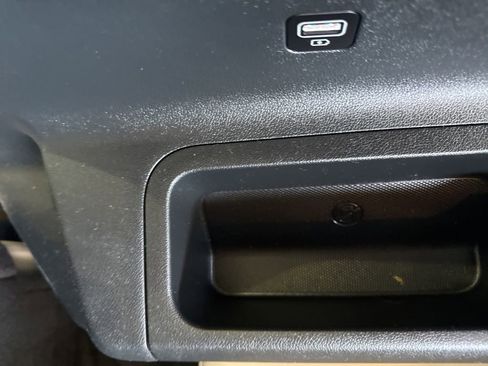 Certified 2023 Kia Sorento S FWD image 16