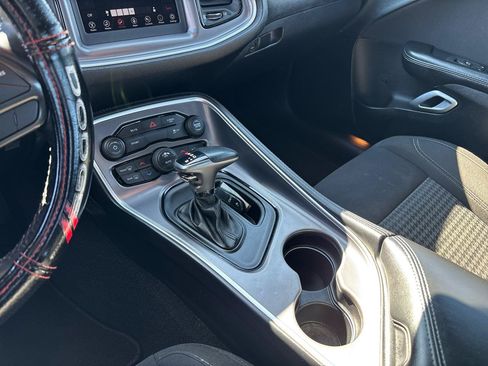 Used 2021 Dodge Challenger SXT AWD/4WD image 17