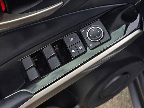 Used 2018 Lexus IS 300 w/ Accessory Package image 11