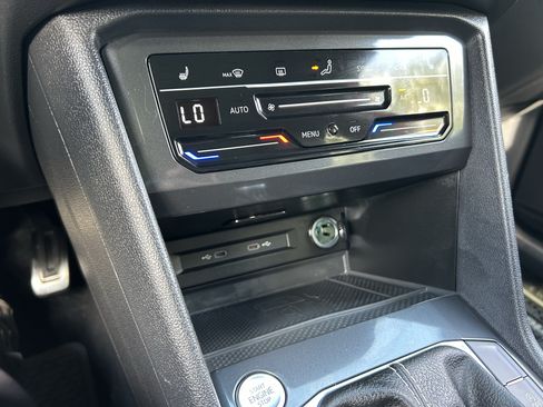 Certified 2024 Volkswagen Tiguan SE R-Line FWD image 23