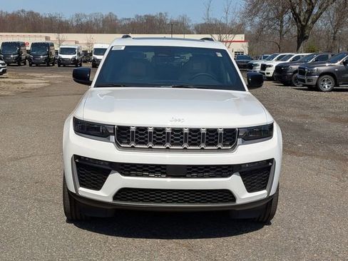 New 2026 Jeep Grand Cherokee Limited AWD/4WD image 8
