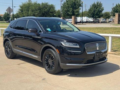 Used 2022 Lincoln Nautilus FWD w/ Premium Package image 1
