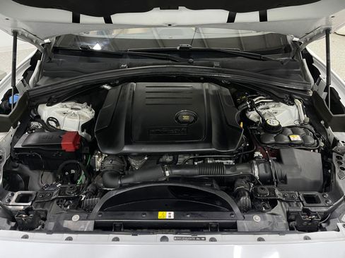 Used 2018 Jaguar F-PACE Premium image 29