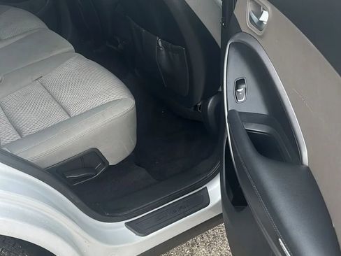 Used 2013 Hyundai Santa Fe Sport image 13