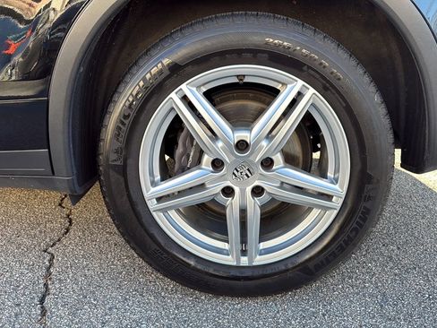 Used 2017 Porsche Cayenne image 11