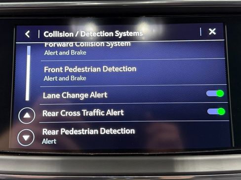 Used 2024 Buick Enclave Premium image 22