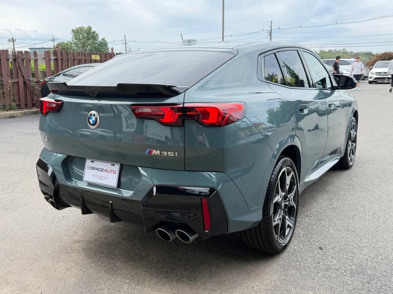 Used 2024 BMW X2 M35i AWD/4WD image 6
