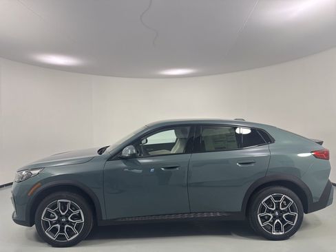 New 2026 BMW X2 xDrive28i w/ Technology Package image 4