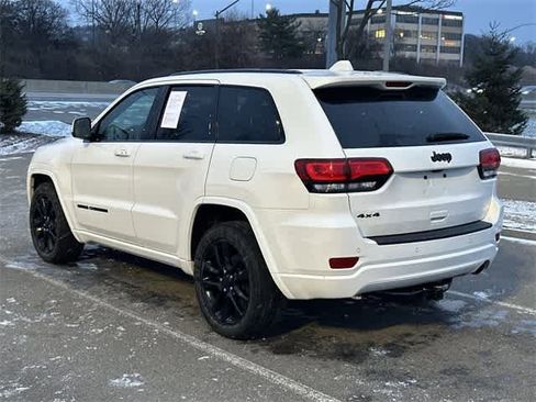 Used 2020 Jeep Grand Cherokee Altitude image 26