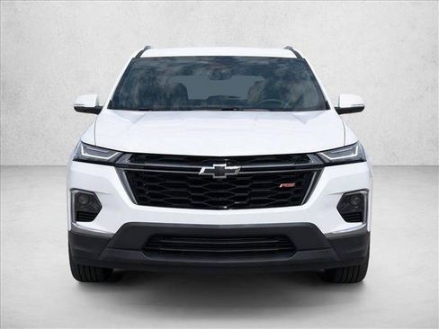 Used 2023 Chevrolet Traverse RS AWD/4WD image 2
