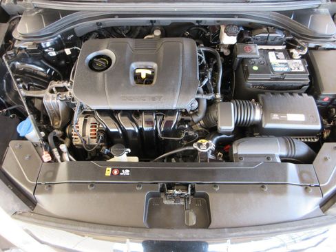 Used 2019 Hyundai Elantra SE w/ Cargo Package FWD image 39