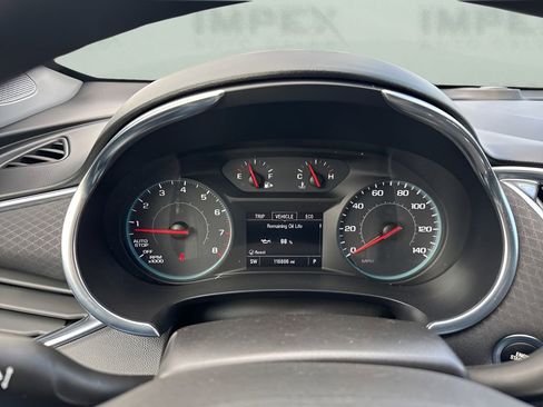 Used 2021 Chevrolet Malibu LT FWD image 22