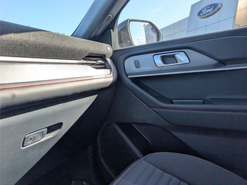 New 2026 Ford Explorer ST-Line w/ ST-Line Street Pack RWD image 32