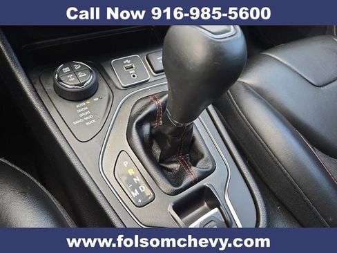 Used 2019 Jeep Cherokee Trailhawk w/ Trailer Tow Group image 18