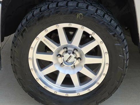 Used 2017 Chevrolet Silverado 1500 Custom w/ Custom Convenience Package RWD image 27