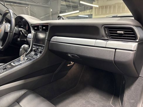 Used 2014 Porsche 911 Carrera 4S image 24