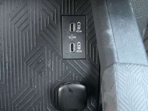 Used 2025 Toyota 4Runner SR5 AWD/4WD image 22