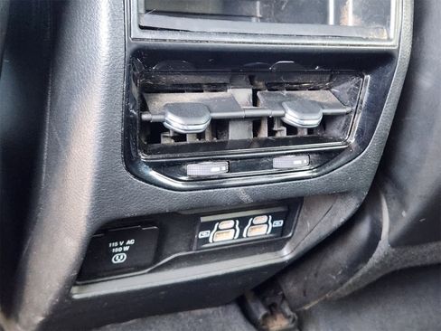 Used 2023 Jeep Grand Cherokee Altitude image 28