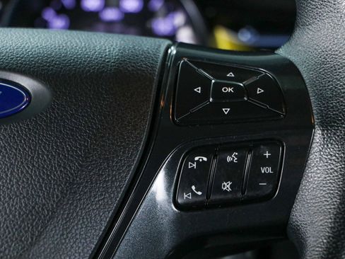 Used 2019 Ford Explorer XLT w/ Equipment Group 202A FWD image 14