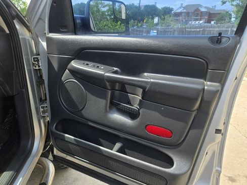 Used 2005 Dodge Ram 2500 Truck SLT image 12