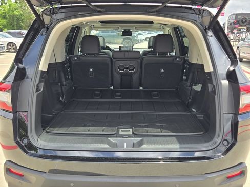 Certified 2024 Honda Pilot Elite image 13