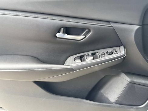 Used 2022 Nissan Sentra SV FWD image 25