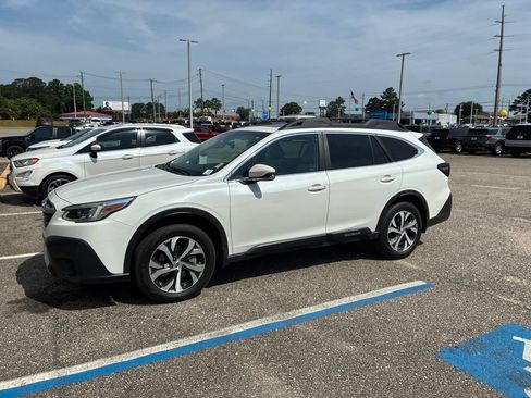 Used 2021 Subaru Outback Limited w/ Popular Package #2 AWD/4WD image 2