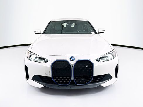 Used 2024 BMW i4 eDrive40 RWD image 2