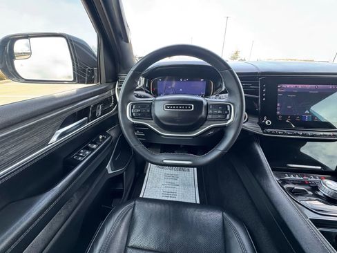 Used 2022 Jeep Wagoneer Series II w/ Premium Group I image 39