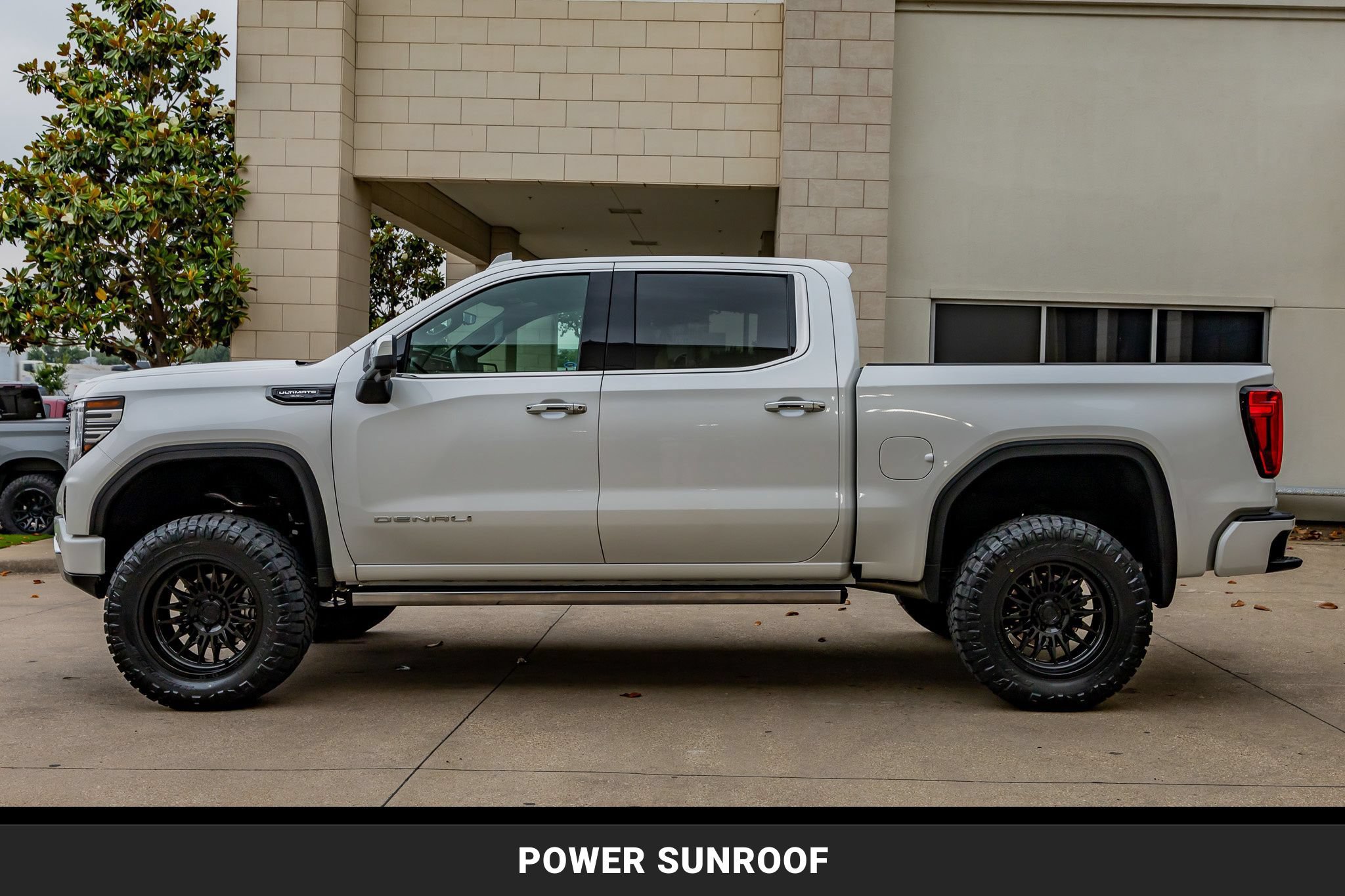 Used 2024 GMC Sierra 1500 Denali Ultimate AWD/4WD image 6
