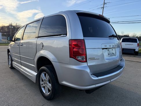 Used 2011 Dodge Grand Caravan Crew w/ Safety Sphere Group image 4